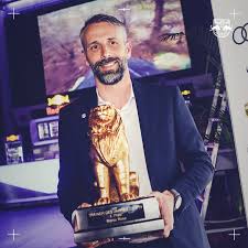 Marco png con fondo transparente rose, marco para photoshop, plantilla de marco de foto psd multicapa. Fc Red Bull Salzburg On Twitter Marco Rose Ist Salzburgs Trainer Des Jahres Unser Erfolgscoach Ist Der Erste Trainer Der Den Titel Verteidigen Kann Gratulation Marco Leonidasgala Https T Co Vev050mrol