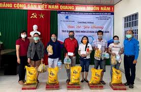 Diễn đàn > thị trường chứng khoán >. Ä'a Náºµng Trao Qua Táº·ng Cong Nhan Co Hoan Cáº£nh Kho KhÄƒn Do Dá»‹ch Covid 19