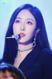 Pin By Hani On Kpop Sinb Gfriend Savage Girl Nose Ring