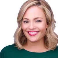 Vanessa Pryor's Instagram, Twitter & Facebook