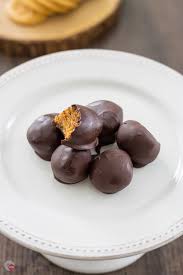 While one is the expensive fungus that grows underneath the oak trees, the other is the intricate chocolate ganache coated in tempered chocolate as a chocolate coating. Dulce De Leche Fireball Truffles Sweet And Salty Love