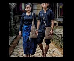 Selain itu batik juga merupakan budaya dari setiap daerah yang ada. Pakaian Adat Dari Banten Dan Baduy Budayanesia
