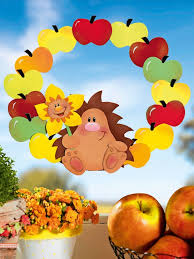 Herbstkranz Aus Papier Familie De Basteln Herbst Fensterbild Basteln Herbst Herbstdeko Basteln Fensterbilder