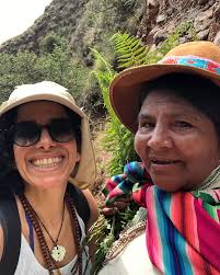 Relembrando um dos momentos mais especiais da minha vida, quando conheci a  cachoeira Perlocniyoc, no Vale Sagrado, Perú, que marcou o início da minha  jornada na Cosmovisão Andina. Mais do que apenas