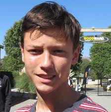 Nick Parra's Instagram, Twitter & Facebook