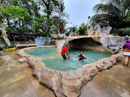 Kolam air panas new zealand dipanasi secara alami oleh bumi. Taman Rekreasi Air Panas Inflatable Waterpark Jasin Orangmuo My
