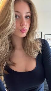 Jasmine Canton's Instagram, Twitter & Facebook