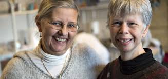 Eva har accepteret, at hun hverken kan læse eller skrive