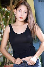 Asian Model Winny Sung Masturbates Her Pussy - Picture 03 - MainBabes.com