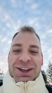 Sexy ground, sexy sky, sexy guy