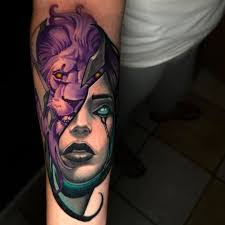 Kris Masterson's Instagram, Twitter & Facebook