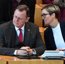 Dies aber weist christian hirte, frisch gekürter vorsitzender der thüringer cdu und „beauftragter der bundesregierung für die neuen. Markus Lanz Zu Thuringen Hennig Wellsow Wurde Blumen Wieder Werfen Welt