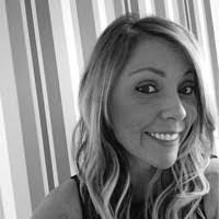 Tracy Maclean's Instagram, Twitter & Facebook