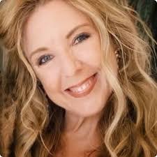 Lisa Strawn's Instagram, Twitter & Facebook