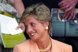 È morto David Sassoon, lo stilista che ha vestito le icone della moda e  della royalty britannica