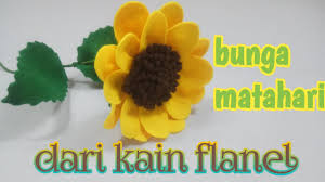 Lem tembak.semoga bermanfaat bisa beli produk aku di. Cara Membuat Bunga Matahari Dari Kain Flanel How To Make Sunflowers From Flannel Youtube