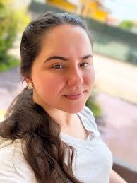 Just another summer day watching the baby play in the kiddie pool ☀️⛱️ I  need pool toys for this tiny human, you got any suggestions?! ✨Ft. Soft  Season Haley studs✨ https://tulaclayco.com/?ref=KENZIE Code