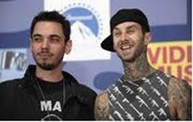 Oct 23, 2009 · how travis barker and dj am survived plane crash. Ntsb Releases Final Report On Plane Crash Involving Travis Barker Dj Am
