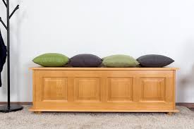 Les coffres de jardin font l'unanimité à l'extérieur, autant sur un balcon, une terrasse ou un plus grand espace, ils s'avèrent pratiques et se confondent de plus en plus. Banc Avec Rangement En Bois De Pin Massif Couleur Aulne 179 Dimensions 50 X 154 X 46 Cm H X L X P