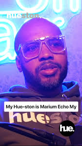 Savvi Hue (@savvihue)