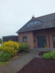 Die vollunterkellerte doppelhaushälfte hat eine wohnfläche von 120 m² und steht auf einem grundstück von insgesamt 478 Haus Zum Verkauf 51519 Odenthal Blecher Mapio Net