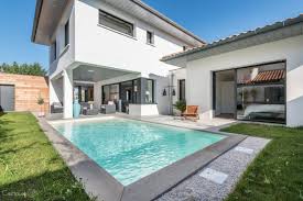 Agence Crehouse Creation D Une Maison Individuelle Avec Piscine