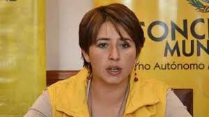 Chacón ve insuficiente resolver convenio con Saavedra y pide indagar  aumento de su terreno