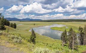 State board recommends changing name of Yellowstone mountain