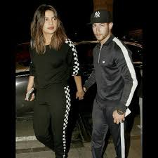 Epingle Par Shaikh Khansa Sur Casual