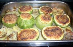 Hungarian Food Stuffed Squash And Kohlrabi Toltott Zoldsegfelek Stuffed Marrow Maltese Recipes Hungarian Recipes