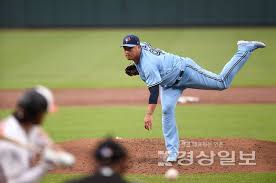 이어 김광현선수는 5일 오전 9시 15분 부시 스타디움에서 열린 신시내티 레즈와의 2021 메이저리그 경기에서 선발 등판했다. ì‹œì¦Œ 8ìŠ¹ ë¥˜í˜„ì§„ ë³¼í‹°ëª¨ì–´ ë§Œë‚˜ë©´ íŽ„íŽ„ë‚œë‹¤ ì•¼êµ¬ ì²´ìœ¡ ê¸°ì‚¬ë³¸ë¬¸ ê²½ìƒì¼ë³´
