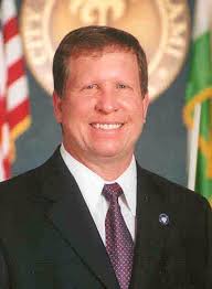 Two experienced politicians vie for mayor of South Miami