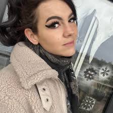 My friend is changing over from ESA to Universal Credit, she has received  ESA for many years, this is very stressful for her, in addition to dyslexia  & dyscalculia she doesn't feel