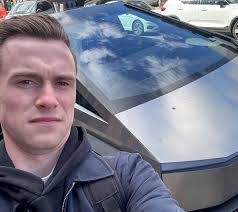 Wyatt Fields's Instagram, Twitter & Facebook