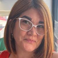 Glenda Robles's Instagram, Twitter & Facebook