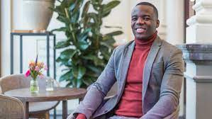 In zijn debuutbundel ik heb een fiets gekocht , neemt dichter gershwin bonevacia een fietstocht als metafoor voor het leven. Hva Er Gershwin Is Dyslectisch En Toch Dichter Folia