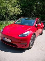 The low center of gravity, rigid body structure and large crumple zones provide unparalleled protection. Tesla Model Y Mieten Test Miete Abo Des E Autos Bei Nextmove