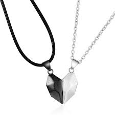 Estas preguntas resultan ideales para hacérselas preguntas hot para parejas. Pin On Collares Y Colgantes