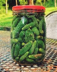 Drain all but one tablespoon of the duck fat from the roasting tin into the heatproof bowl with the rest. Dwvdyolhmyu54m