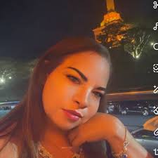 👤 (𝟭) 𝗘𝗺𝗽𝗲𝘇𝗼́ 𝗮 𝘀𝗲𝗴𝘂𝗶𝗿𝘁𝗲 🟢 𝗘𝗻 𝗹𝗶́𝗻𝗲𝗮 Hola. ¿Cómo  estás? 🥰. ¿De dónde eres?