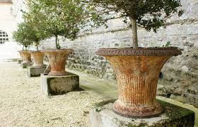 Antique Iron Planters With Buxus Iron Planters Garden Urns Garden Containers