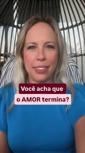 Quando um amor termina, não é o sentimento que morre, é a ilusão do “pra  sempre”., A dor não vem do outro ir embora,, mas do que você esperava que  ele fosse., Com o tempo, a gente entende:, o amor não ...