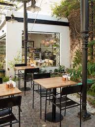 Seeking Ideas For The Coffee Bar Inspiration We Have A Number Of Examples Of Coffee Bars That Are Vario Dekorasi Interior Desain Interior Kafe Desain Interior