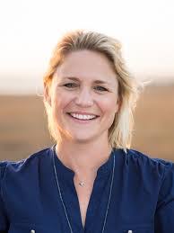 Renee Bader's Instagram, Twitter & Facebook