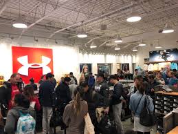 Maybe you would like to learn more about one of these? Long Lines Big Discounts For Black Friday At North Premium Outlets