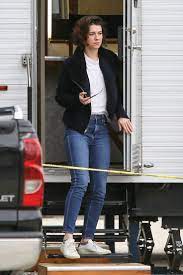 Winstead caught up with thewrap over the phone winstead stars opposite smith as an operative tasked with surveilling smith's character. Mary Elizabeth Winstead On The Set Of Gemini Man 03 Gotceleb