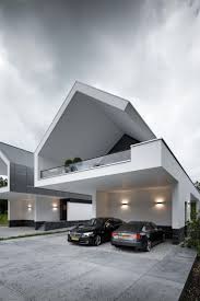 Un Style Atypique Pour Cette Maison Presque Futuriste Avec Images Architecture De Maison Maison Design Maison