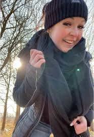 Krásný den přeji ☺️☺️ #krasnyden #fyp #foryouu #třisestry #uzkolujefama  #protebe #trendy #comeback #foryoupage❤️❤️ #foryoupage❤️❤️ #ceskaholka  #ceskarockerka #srandamusibyt #ceskamuzika #foryo ...