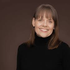 Adrienne Buckley's Instagram, Twitter & Facebook