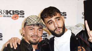 Sucuk nasil yapiliyor et i̇şleme tesisi nasıl çalışıyor etten süte sucuk sucukyapımı mp3 تشغيل. German Rapper Capital Bra Launches Halal Pizza Teller Report